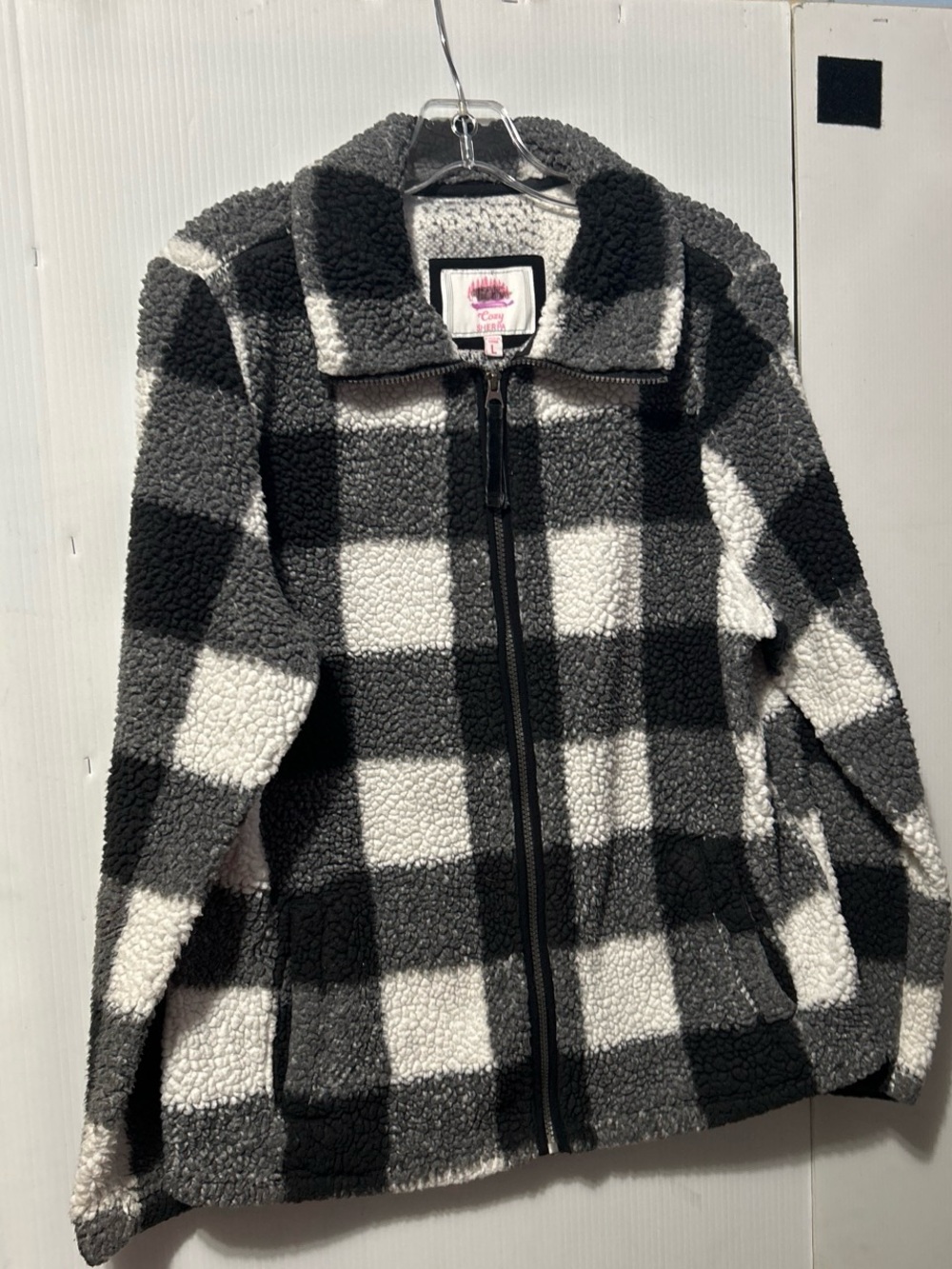 Cozy Buffalo Plaid Sherpa Jacket - Black & White